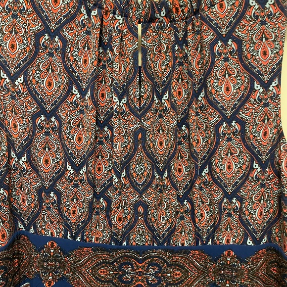 Patterned Dress - Picture 4 of 4